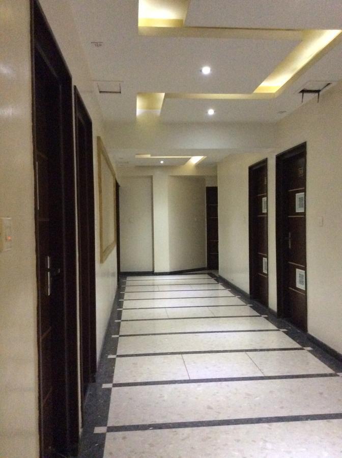 Hotel Kalinga Lake View アーメダバード エクステリア 写真